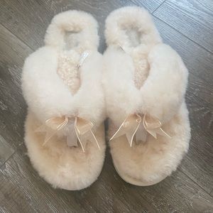 UGG Fluff Flip Flop Slippers